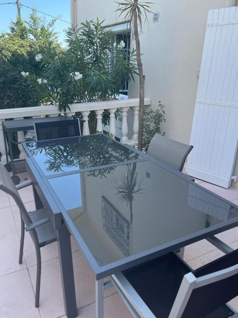 Au Reveil Des Cigales Hotel Saint Aygulf Buitenkant foto