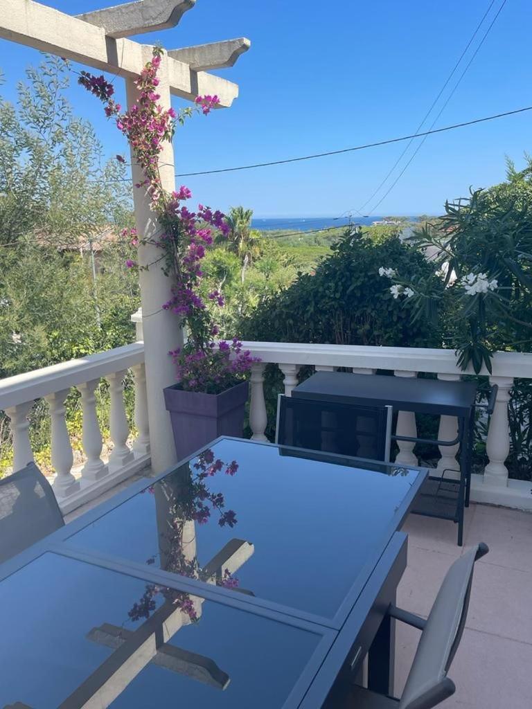 Au Reveil Des Cigales Hotel Saint Aygulf Buitenkant foto