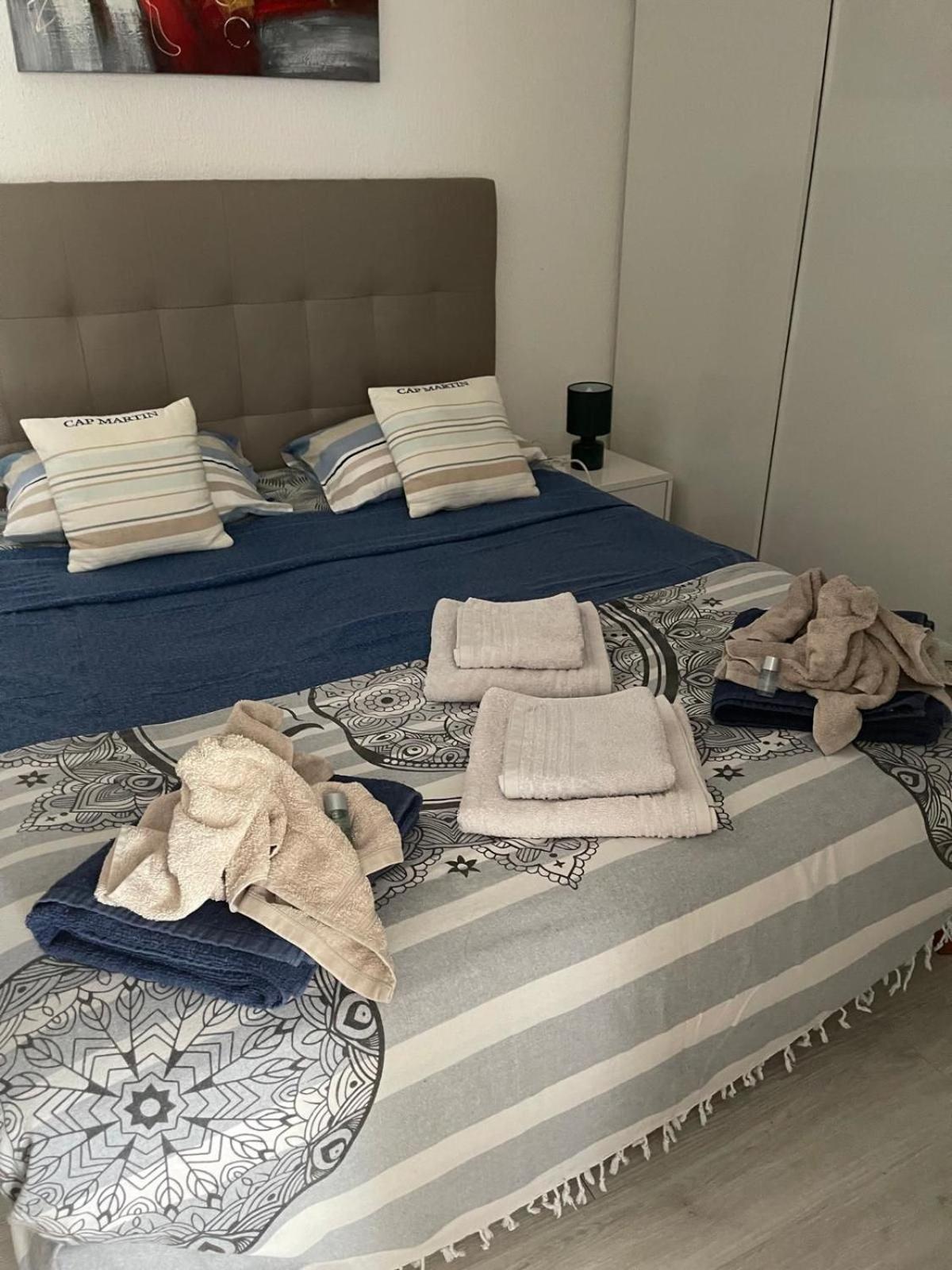 Au Reveil Des Cigales Hotel Saint Aygulf Buitenkant foto