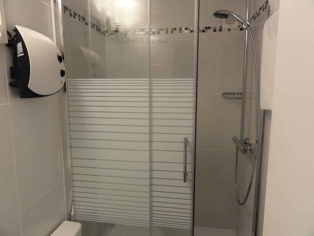 Au Reveil Des Cigales Hotel Saint Aygulf Kamer foto