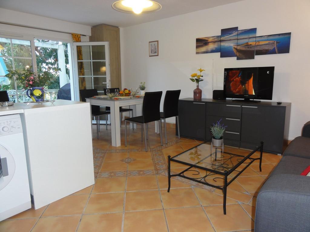 Au Reveil Des Cigales Hotel Saint Aygulf Kamer foto