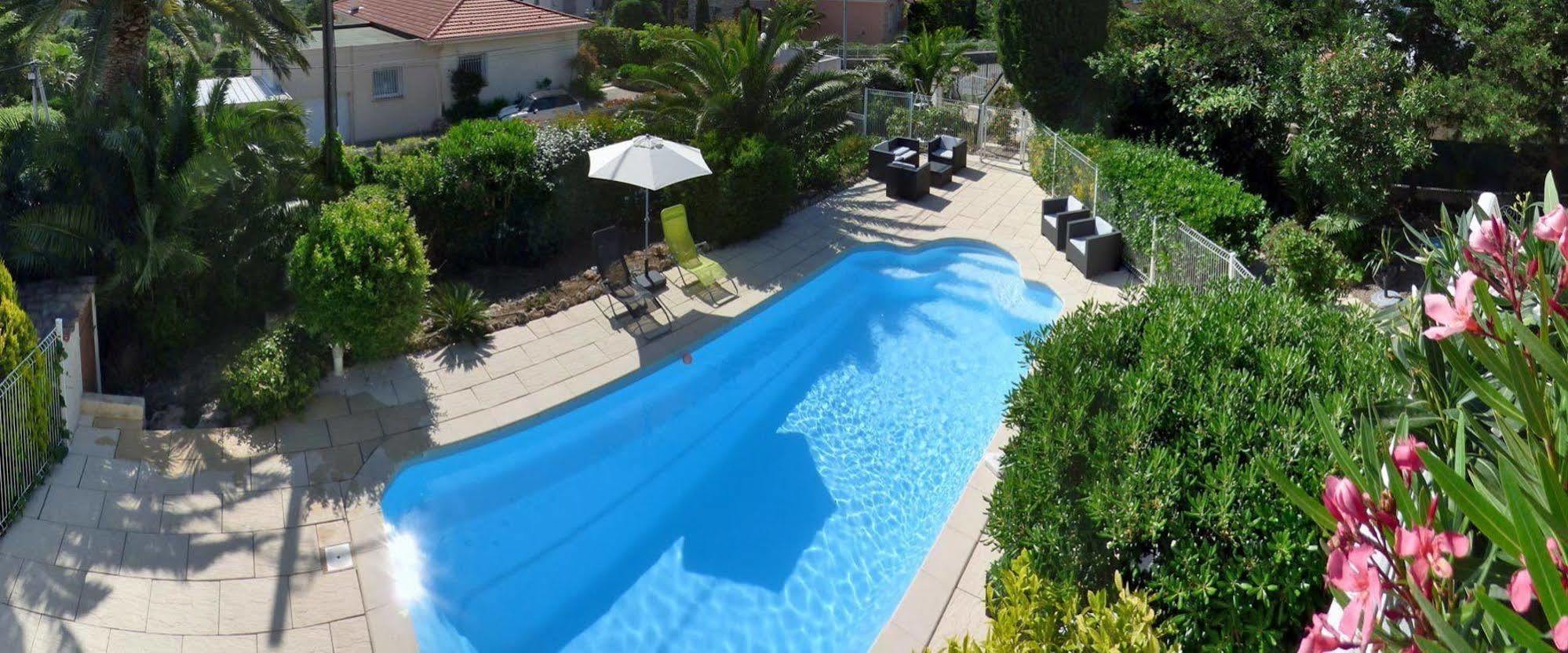 Au Reveil Des Cigales Hotel Saint Aygulf Buitenkant foto